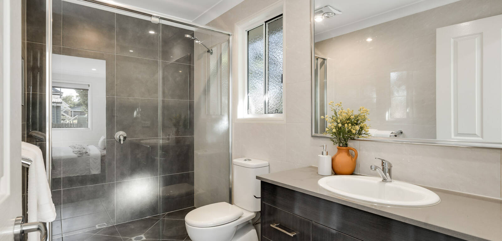 4b Walton St, NORTH TOOWOOMBA, QLD 4350 AU