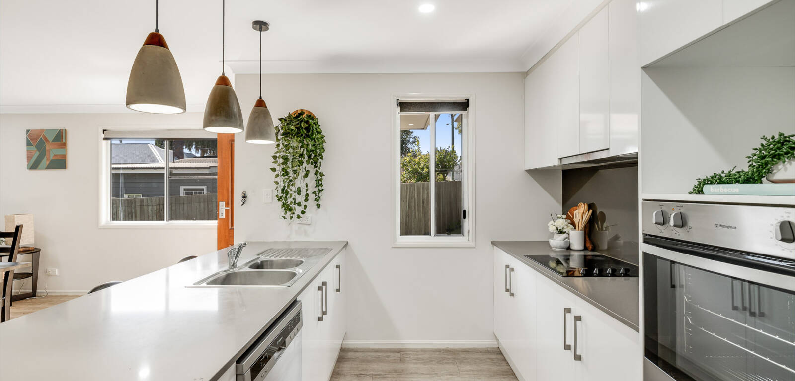 4b Walton St, NORTH TOOWOOMBA, QLD 4350 AU
