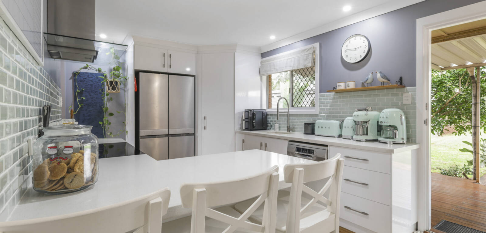 8 Flinders Street, CENTENARY HEIGHTS, QLD 4350 AU