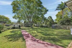 39 Wentworth Street, CENTENARY HEIGHTS, QLD 4350 AU