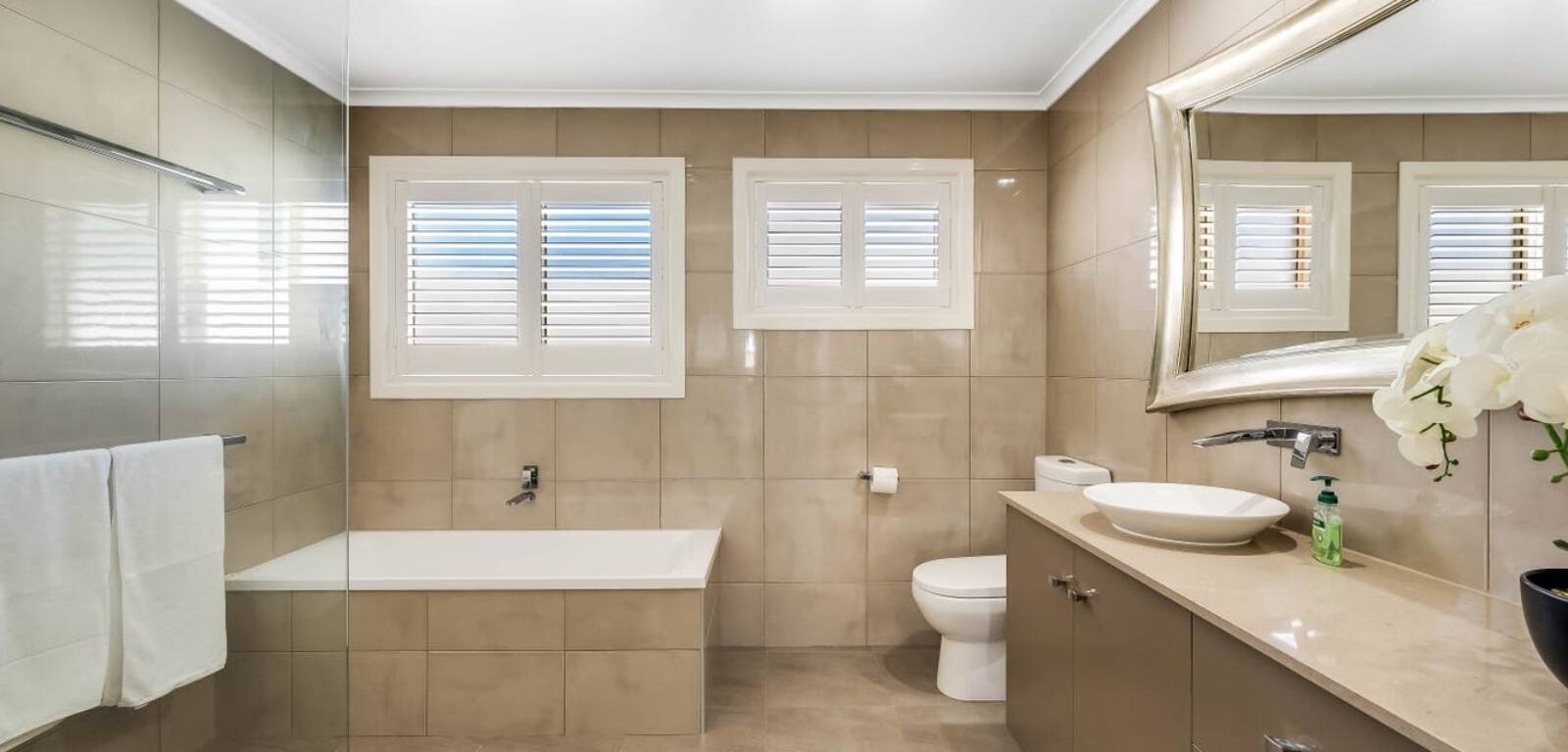 14 Gerbera Ct, MIDDLE RIDGE, QLD 4350 AU