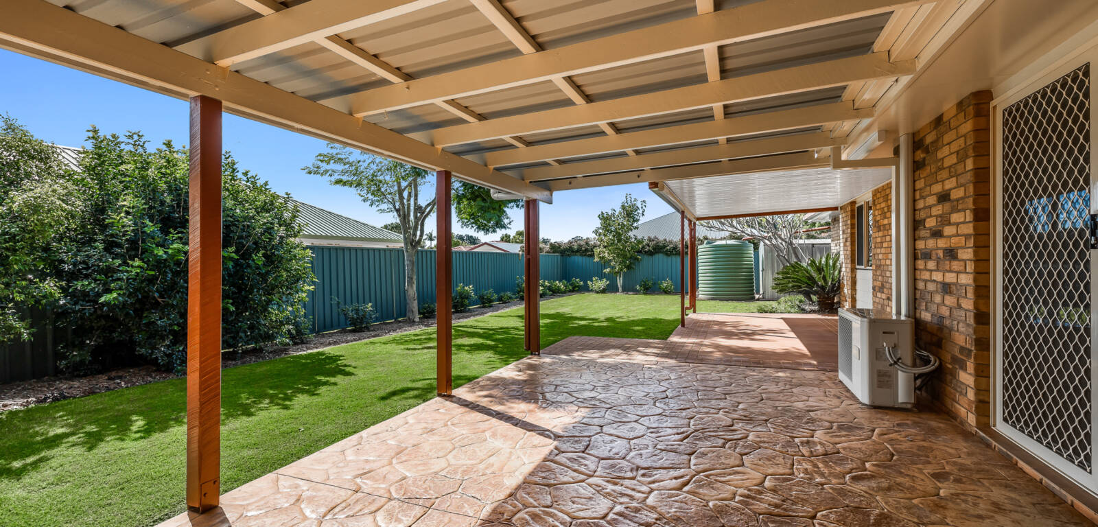 14 Gerbera Ct, MIDDLE RIDGE, QLD 4350 AU