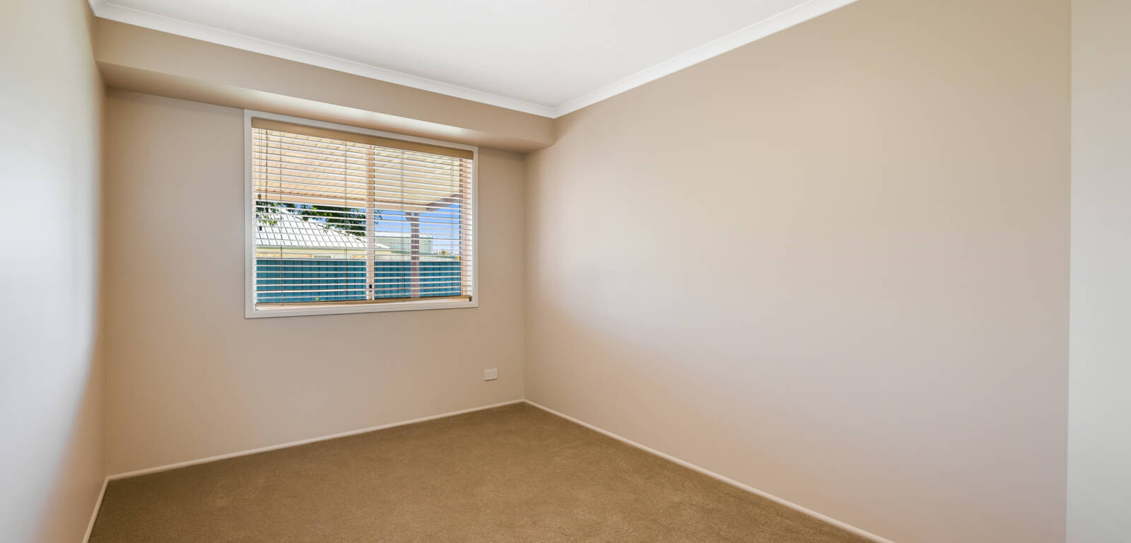 14 Gerbera Ct, MIDDLE RIDGE, QLD 4350 AU