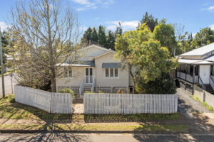 157 Bridge St, NORTH TOOWOOMBA, QLD 4350
