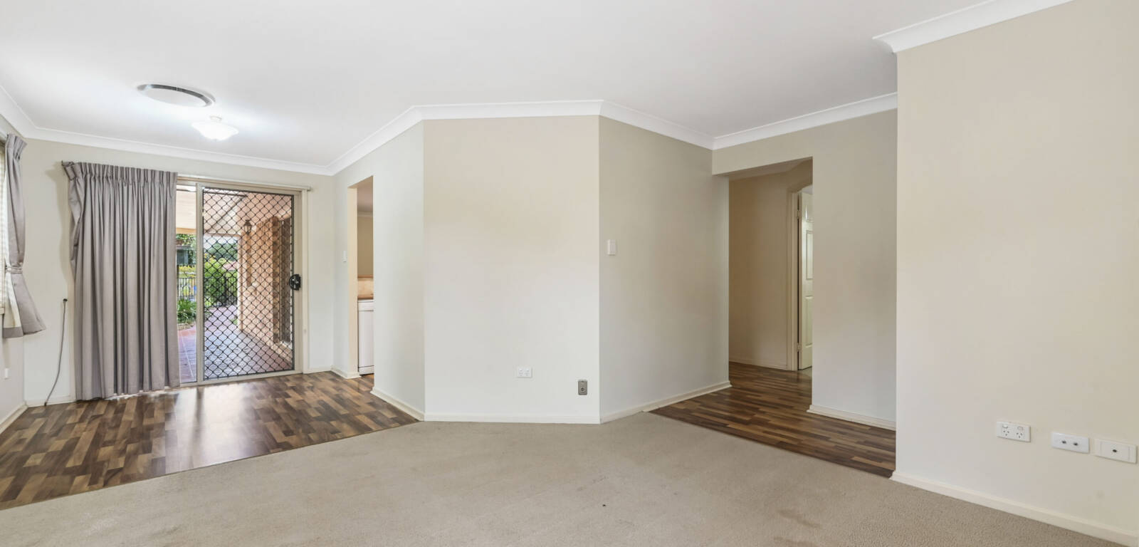 14 Goodwood St, NEWTOWN, QLD 4350 AU