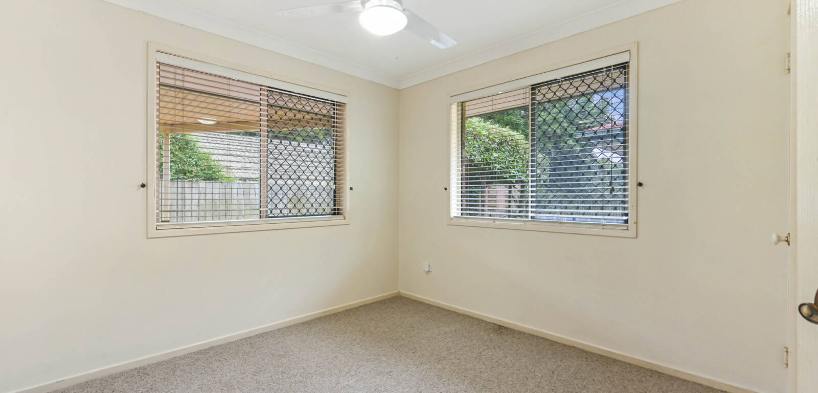 14 Goodwood St, NEWTOWN, QLD 4350 AU