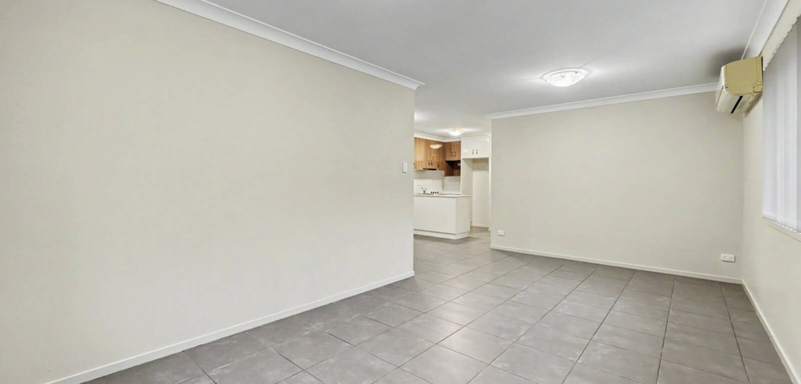 2/20 Felix St, CRANLEY, QLD 4350 AU