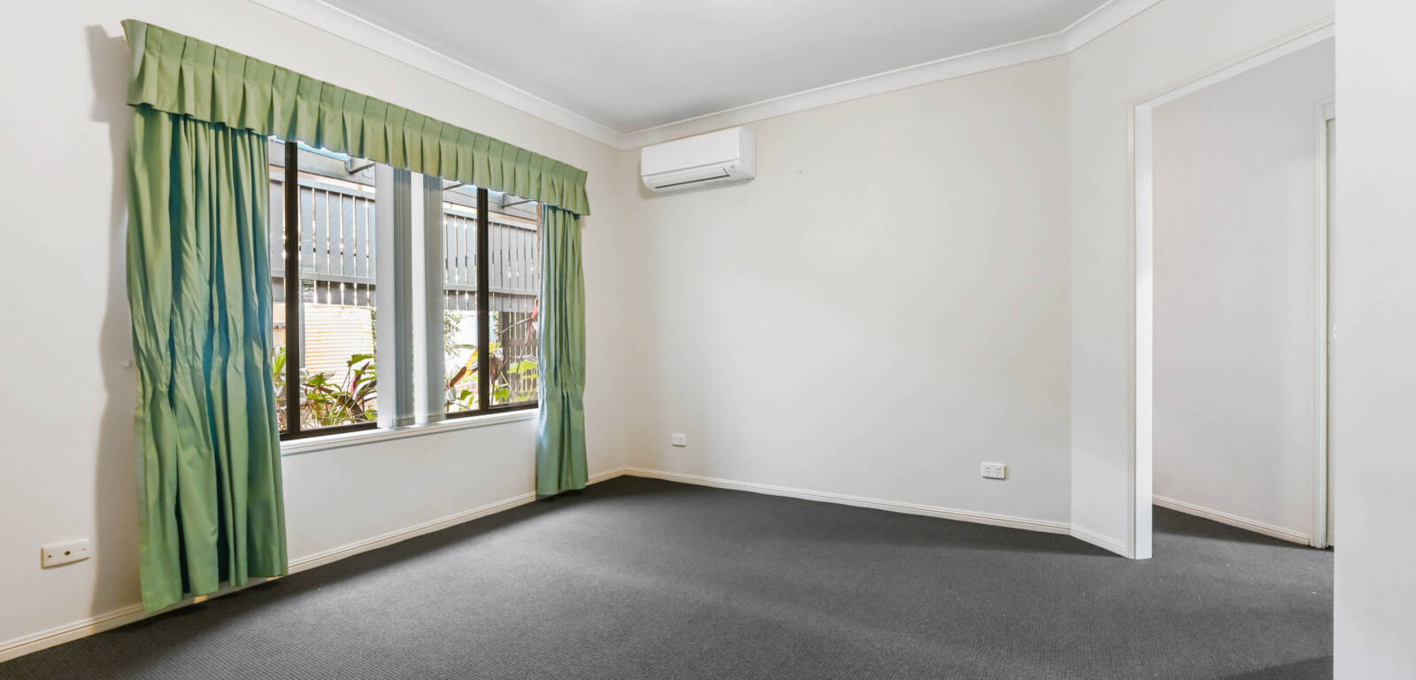172 Spring St, MIDDLE RIDGE, QLD 4350 AU