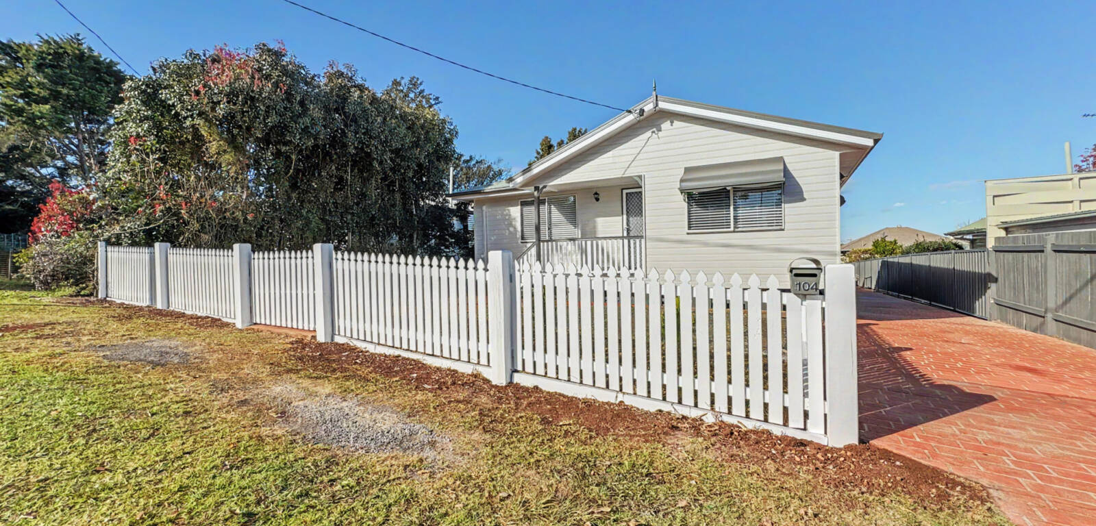 104 North St, NORTH TOOWOOMBA, QLD 4350 AU