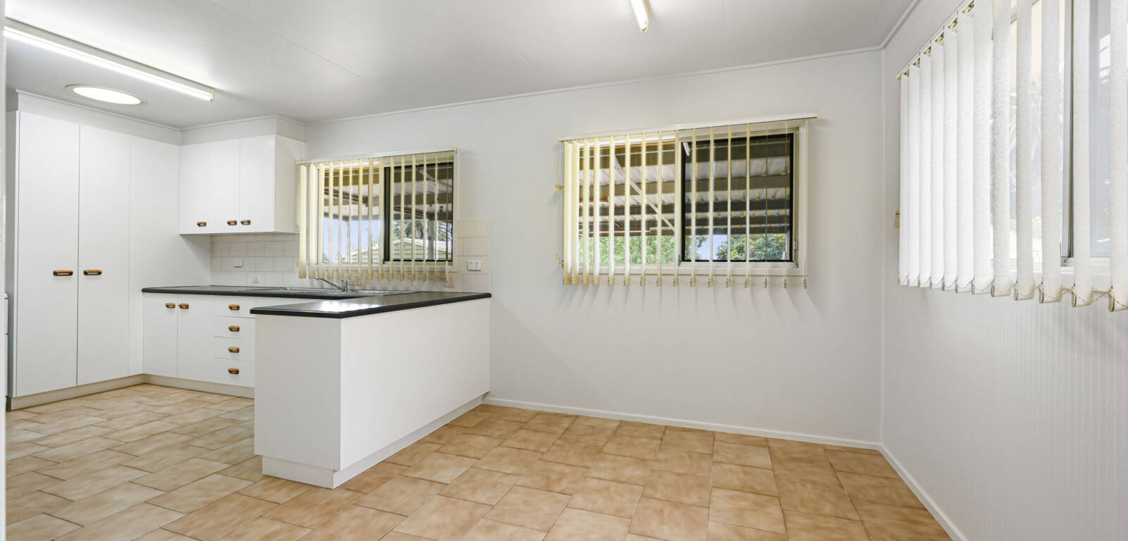 55 Kate St, HARLAXTON, QLD 4350 AU