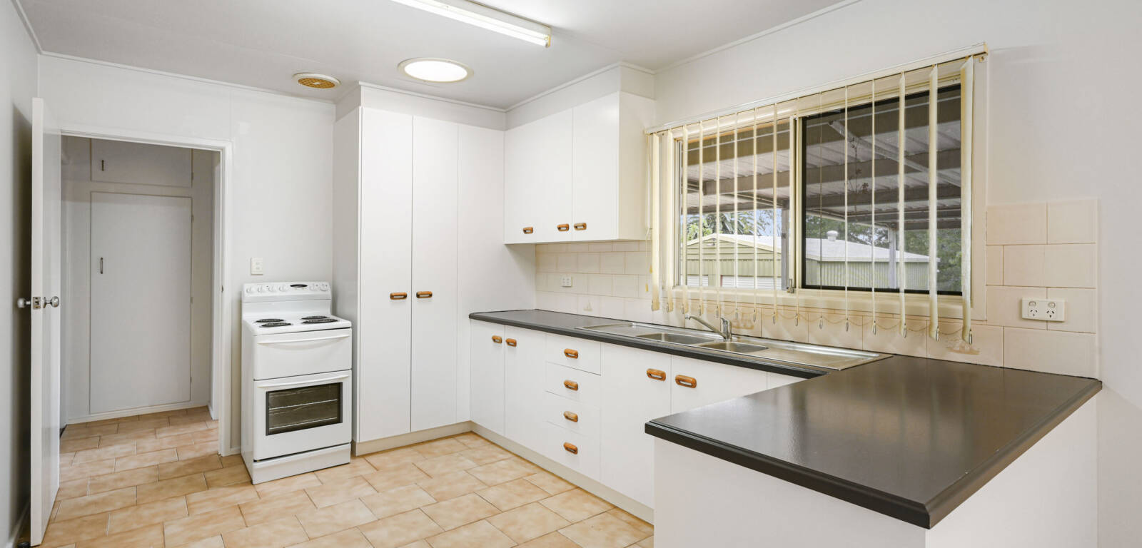 55 Kate St, HARLAXTON, QLD 4350 AU