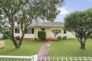 55 Kate St, HARLAXTON, QLD 4350