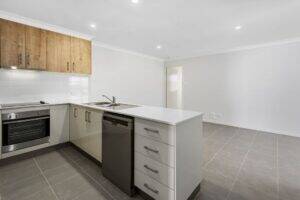 2/54 Sanctuary Dr, CRANLEY, QLD 4350 AU