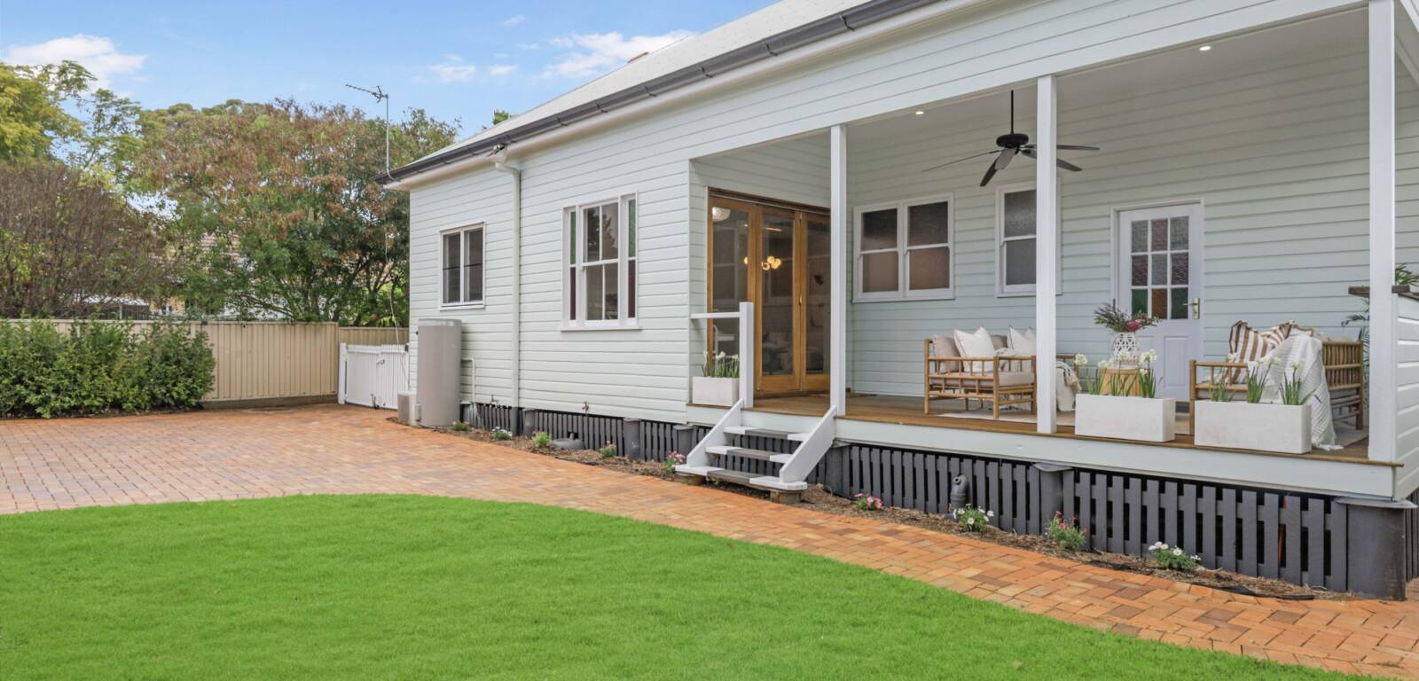 120 Holberton St, NEWTOWN, QLD 4350 AU