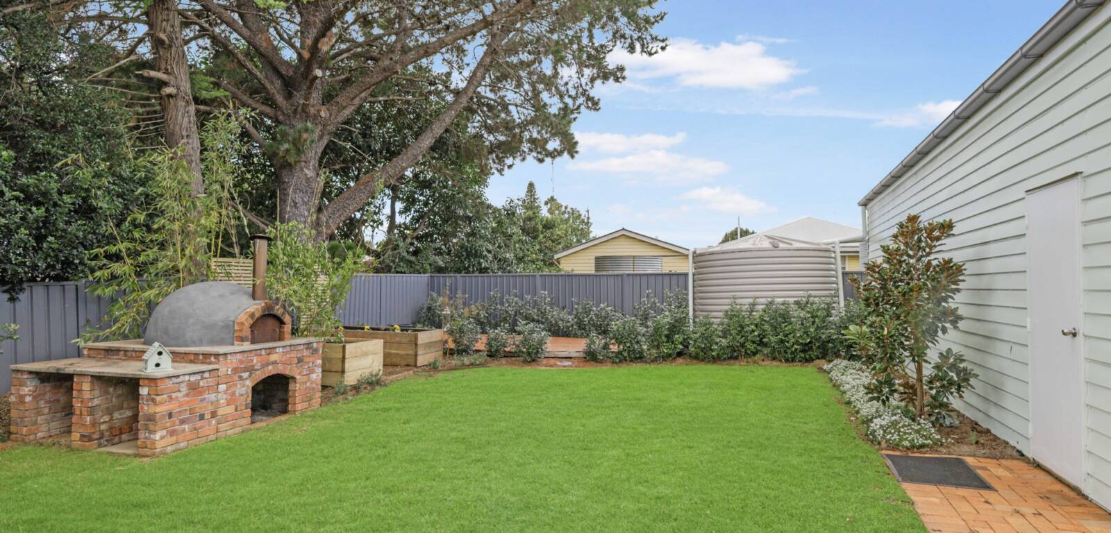 120 Holberton St, NEWTOWN, QLD 4350 AU