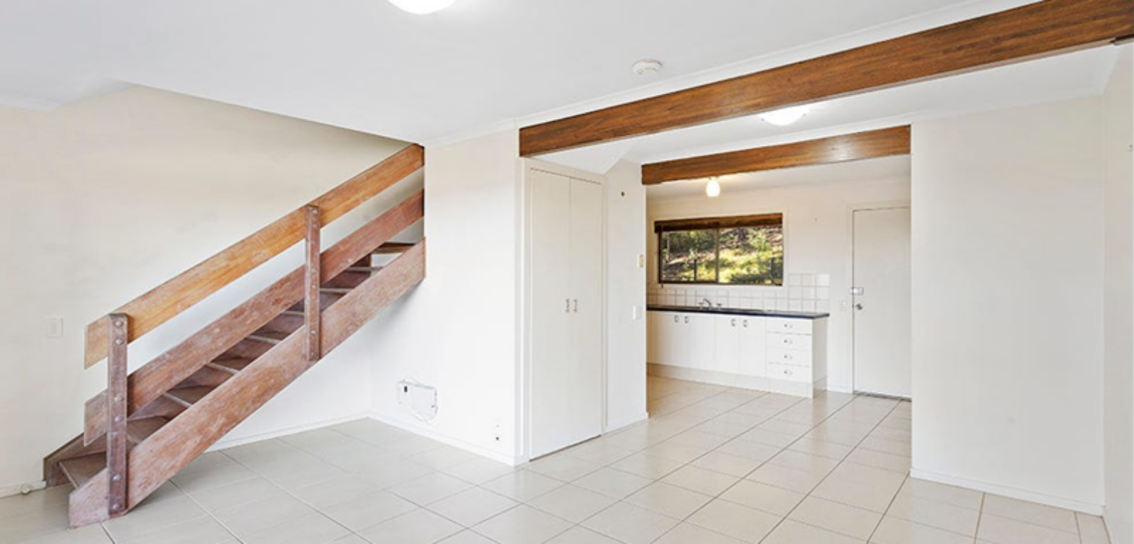 28/2 Benjamin St, MOUNT LOFTY, QLD 4350 AU
