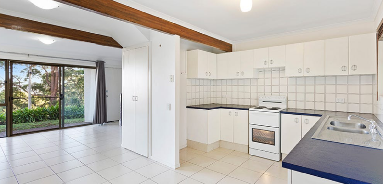 28/2 Benjamin St, MOUNT LOFTY, QLD 4350 AU