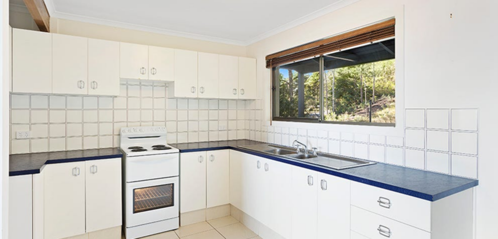 28/2 Benjamin St, MOUNT LOFTY, QLD 4350 AU