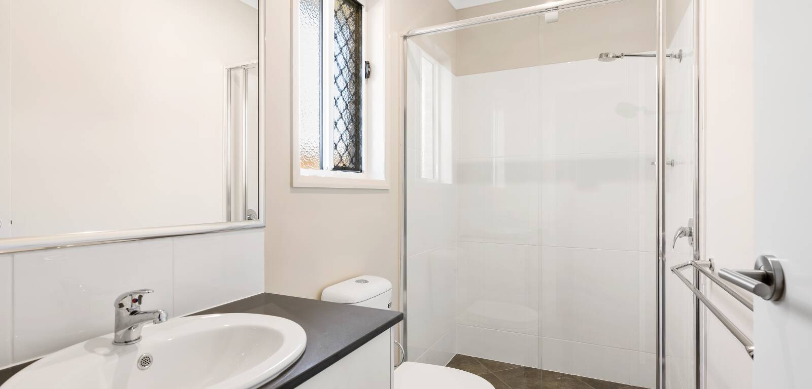 6/260 Bridge St, NEWTOWN, QLD 4350 AU