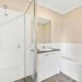 6/260 Bridge St, NEWTOWN, QLD 4350 AU