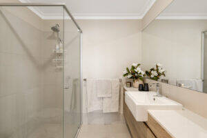 2/41 Hunter St, CENTENARY HEIGHTS, QLD 4350 AU