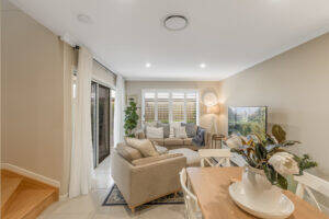 2/41 Hunter St, CENTENARY HEIGHTS, QLD 4350 AU