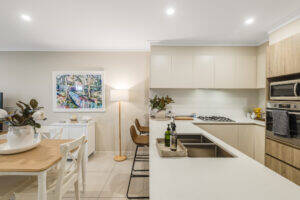 2/41 Hunter St, CENTENARY HEIGHTS, QLD 4350 AU