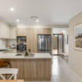 2/41 Hunter St, CENTENARY HEIGHTS, QLD 4350 AU