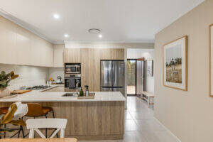 2/41 Hunter St, CENTENARY HEIGHTS, QLD 4350 AU