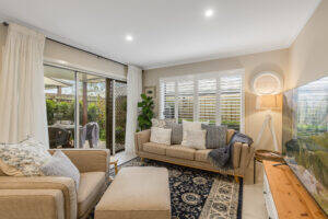 2/41 Hunter St, CENTENARY HEIGHTS, QLD 4350 AU