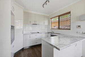 44 Debra St, CENTENARY HEIGHTS, QLD 4350 AU