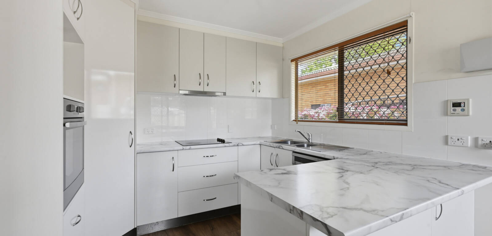 44 Debra St, CENTENARY HEIGHTS, QLD 4350 AU