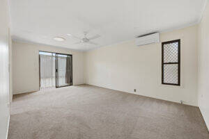 44 Debra St, CENTENARY HEIGHTS, QLD 4350 AU