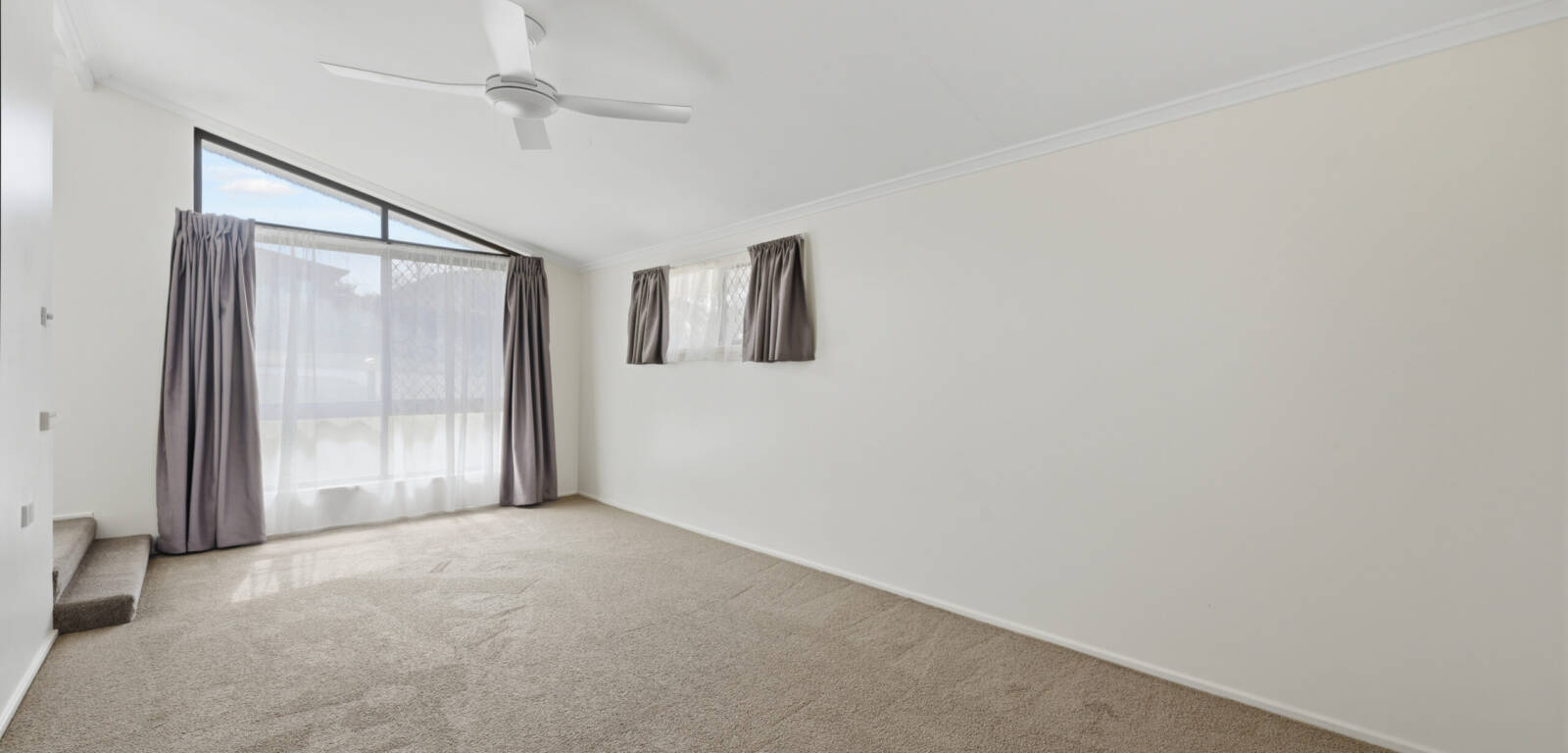 44 Debra St, CENTENARY HEIGHTS, QLD 4350 AU