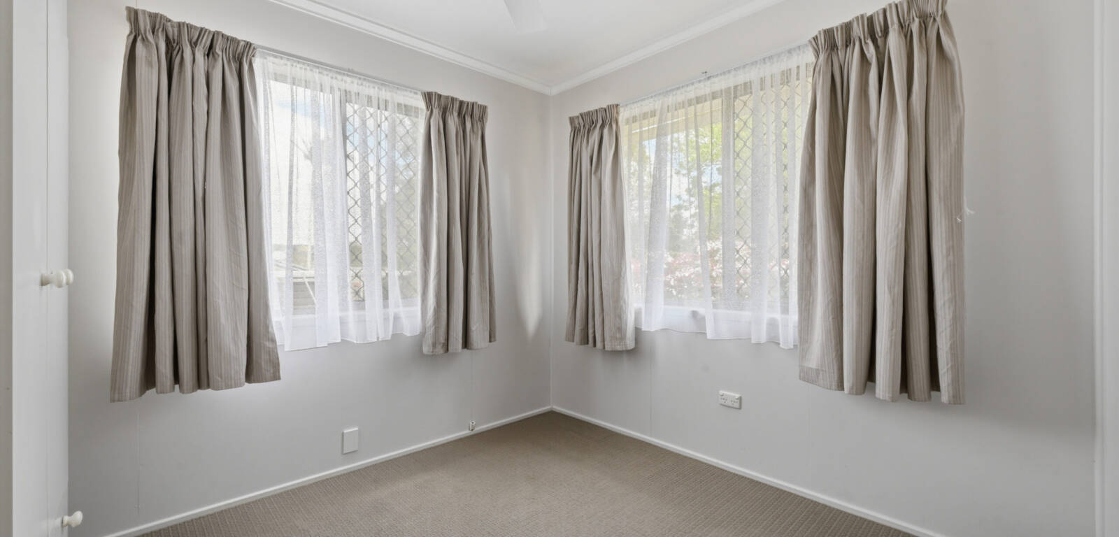 44 Debra St, CENTENARY HEIGHTS, QLD 4350 AU