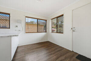 44 Debra St, CENTENARY HEIGHTS, QLD 4350 AU
