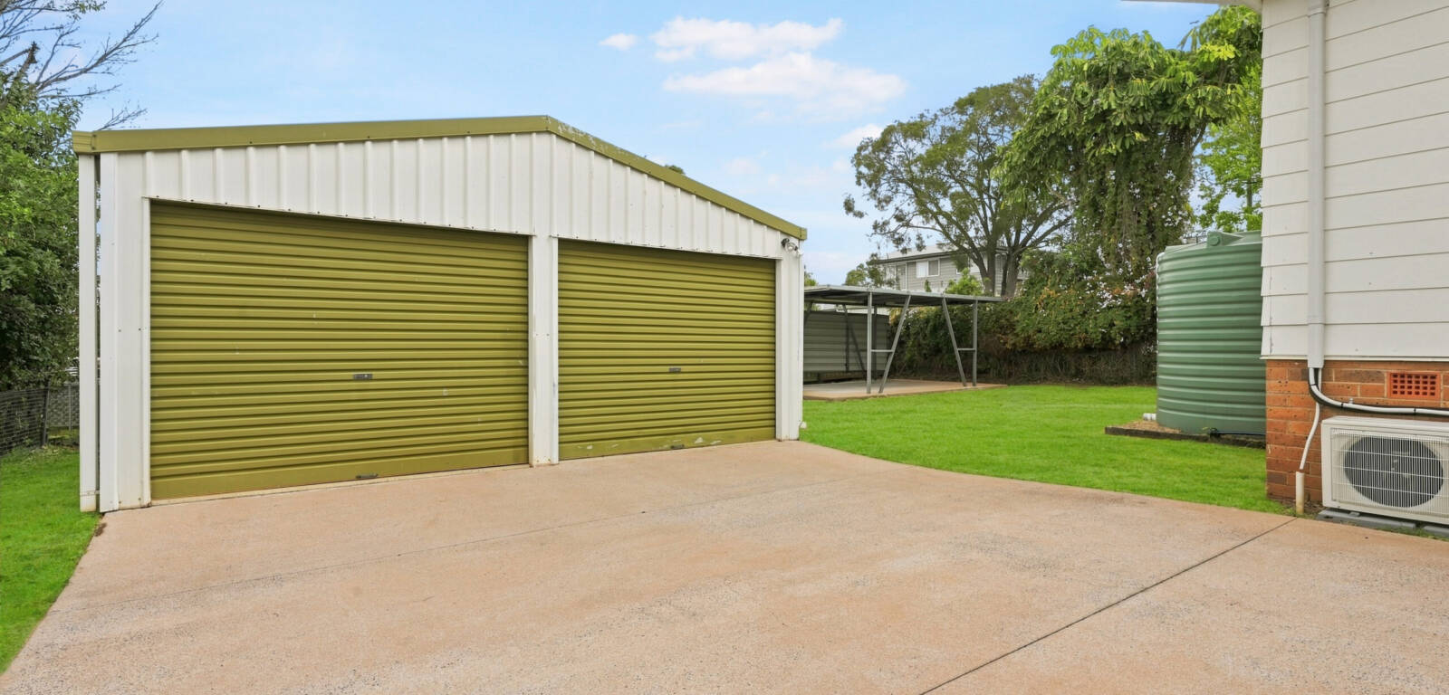 44 Debra St, CENTENARY HEIGHTS, QLD 4350 AU