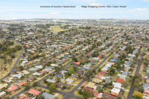 44 Debra St, CENTENARY HEIGHTS, QLD 4350 AU
