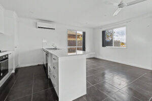 15 Gains Pl, GLENVALE, QLD 4350 AU