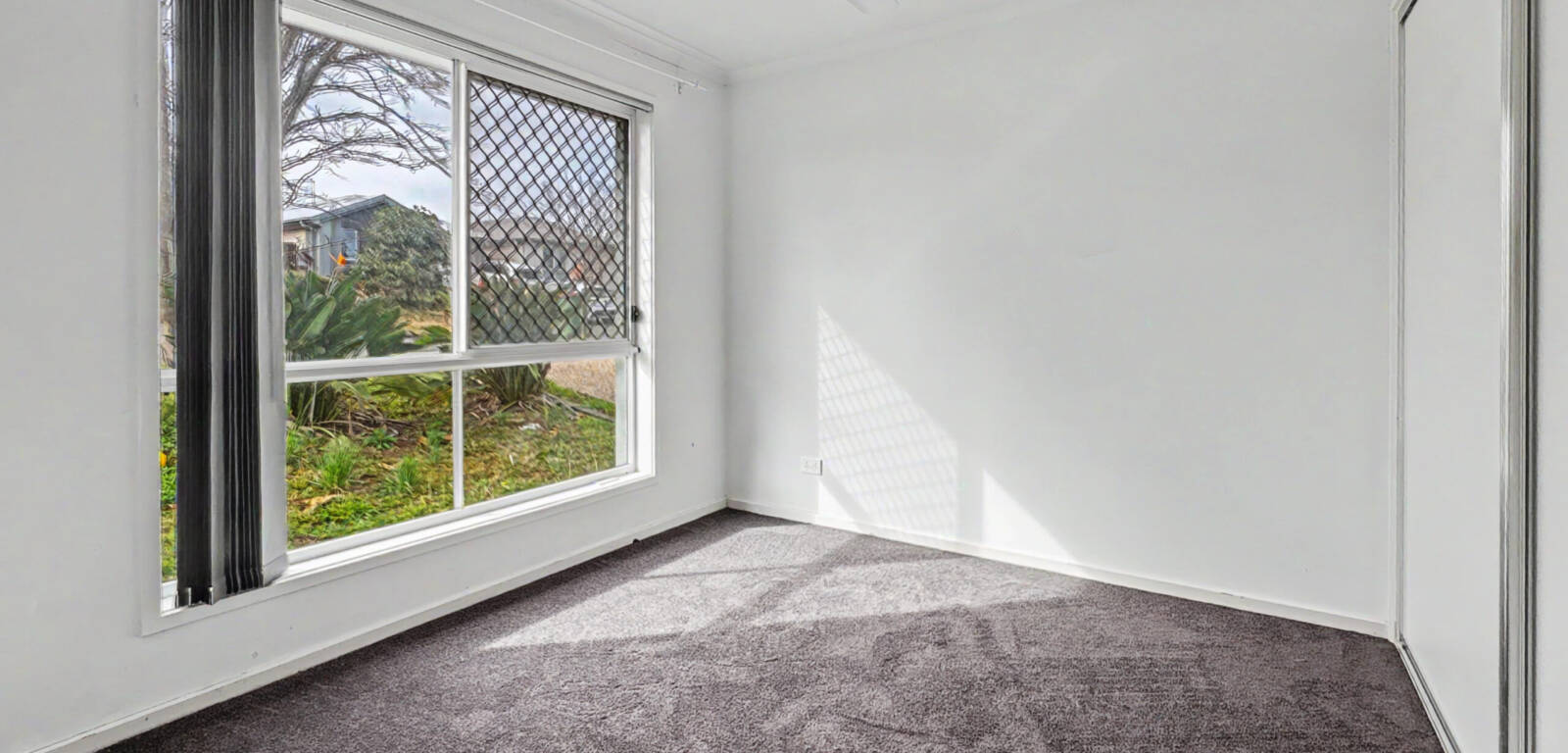 15 Gains Pl, GLENVALE, QLD 4350 AU