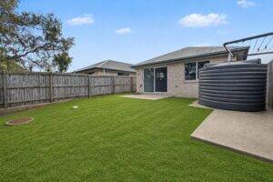 15 Gains Pl, GLENVALE, QLD 4350 AU