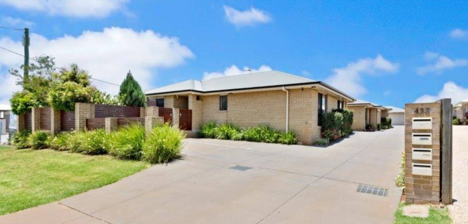 2/438 Hume Street, MIDDLE RIDGE, QLD 4350 AU