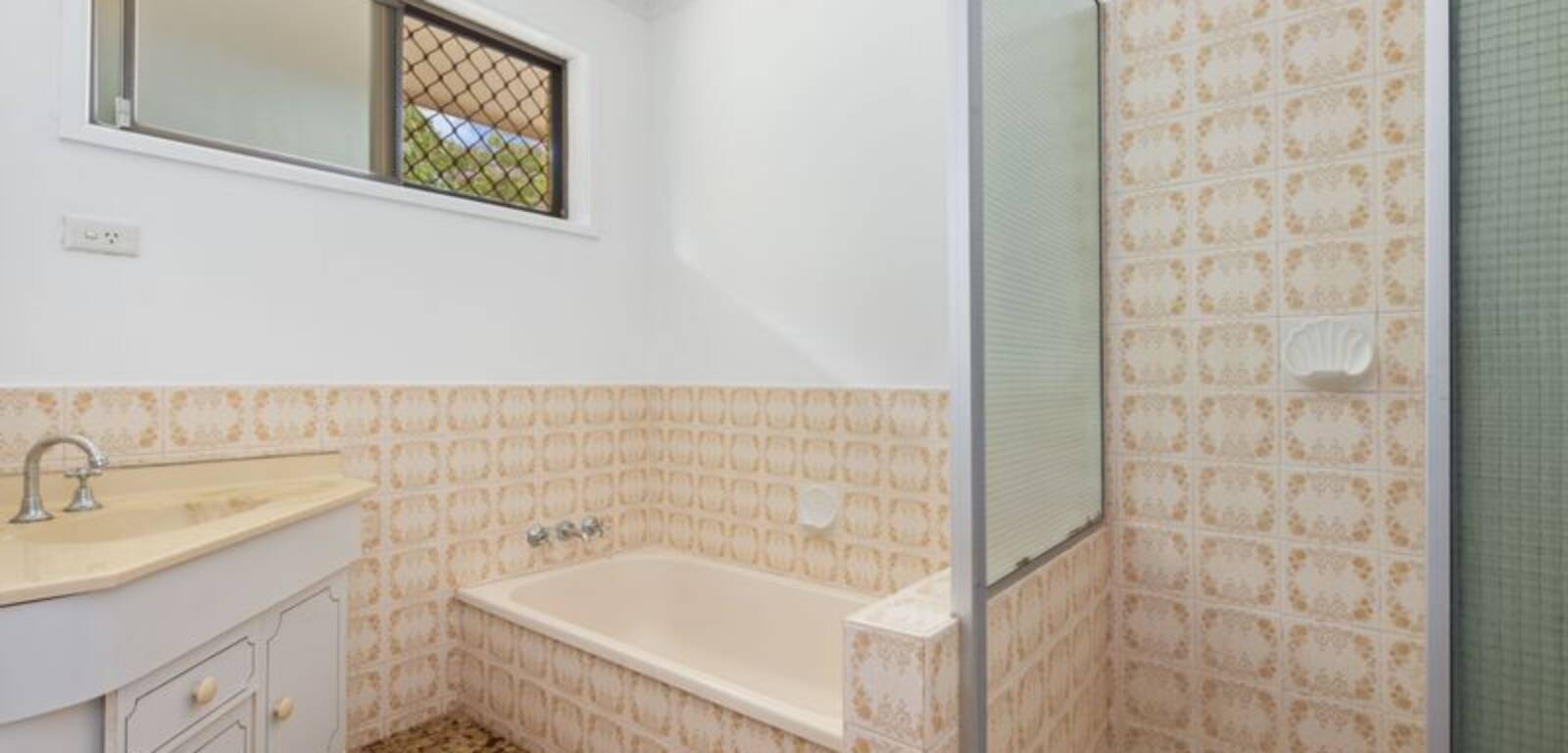 193 Ramsay Street, CENTENARY HEIGHTS, QLD 4350 AU