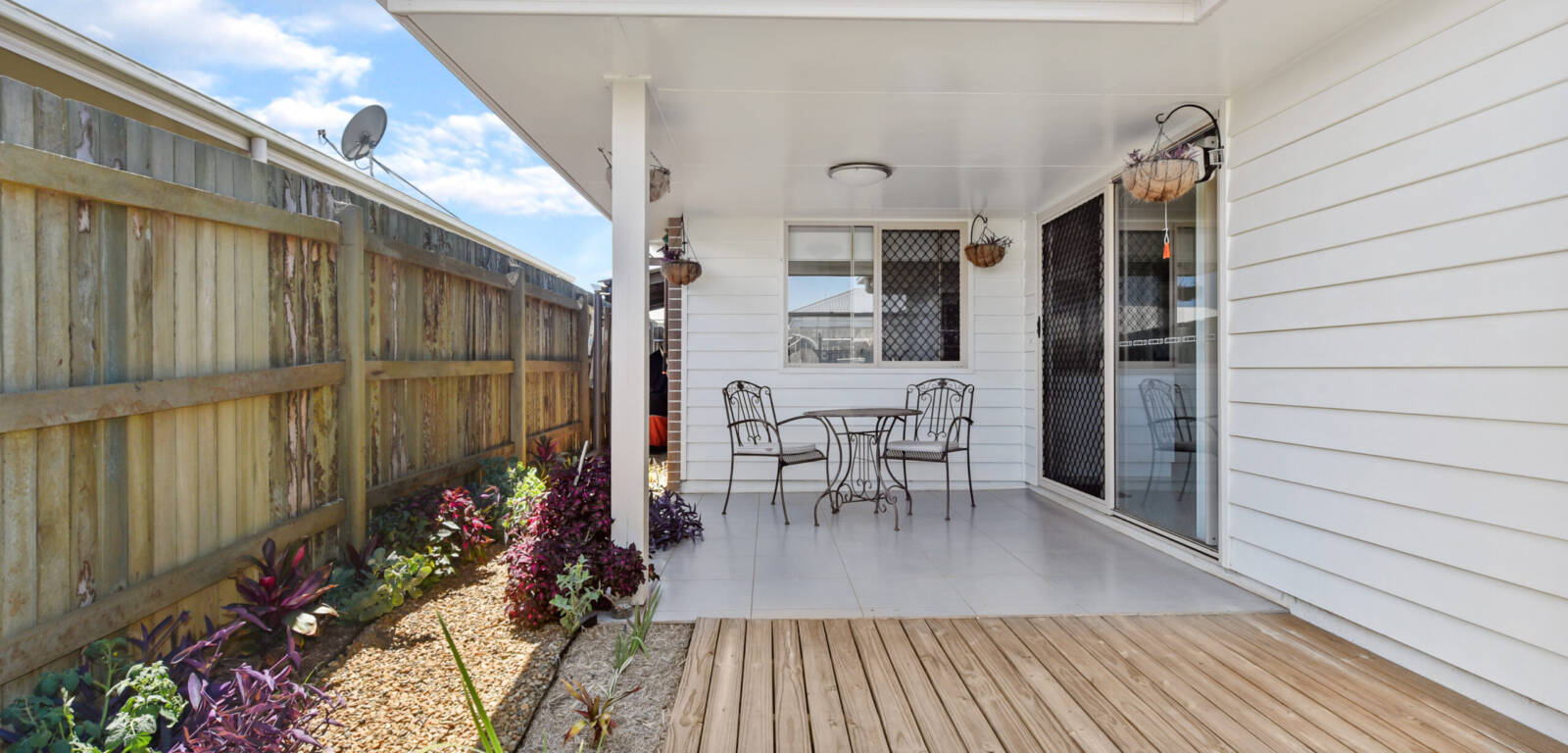 2/36 Shelby Street, GLENVALE, QLD 4350 AU