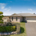 2/2 Yearling Close, GLENVALE, QLD 4350 AU