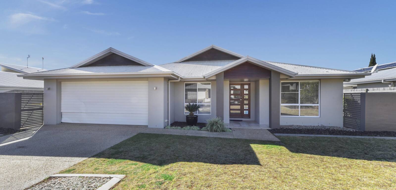 15 Rosella Street, RANGEVILLE, QLD 4350 AU