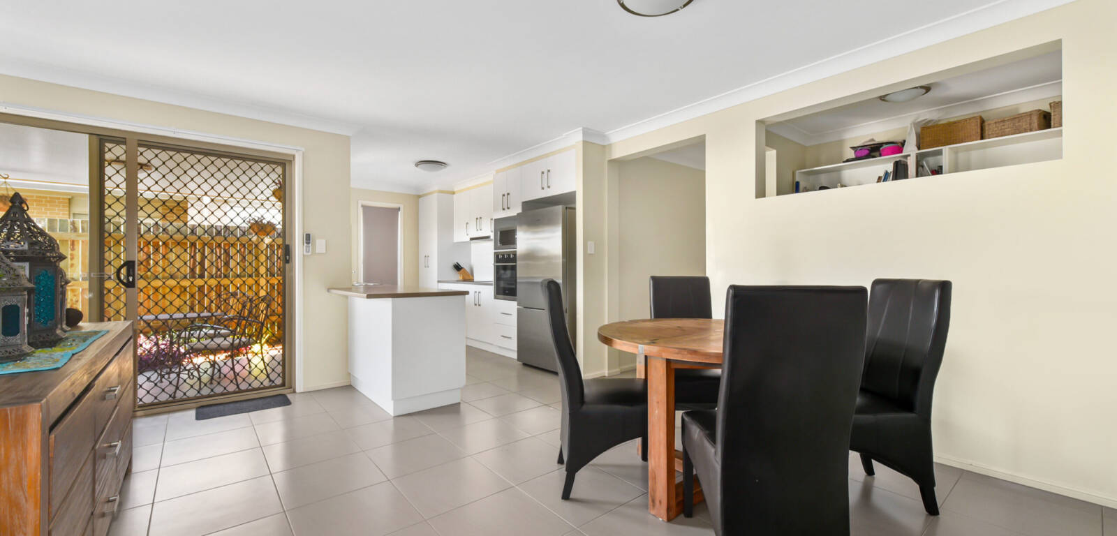 2/36 Shelby Street, GLENVALE, QLD 4350 AU