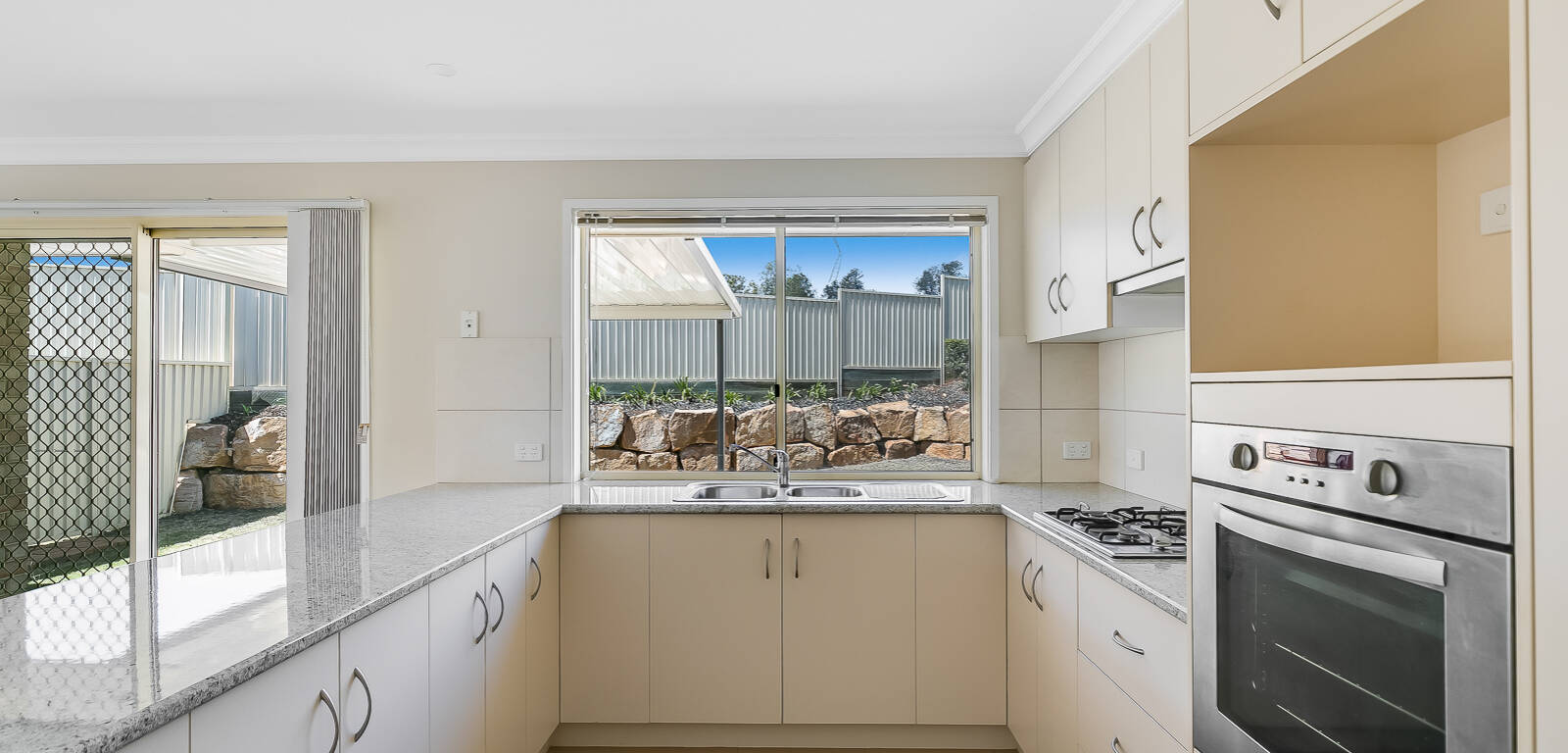 1/2 Yearling Close, GLENVALE, QLD 4350 AU