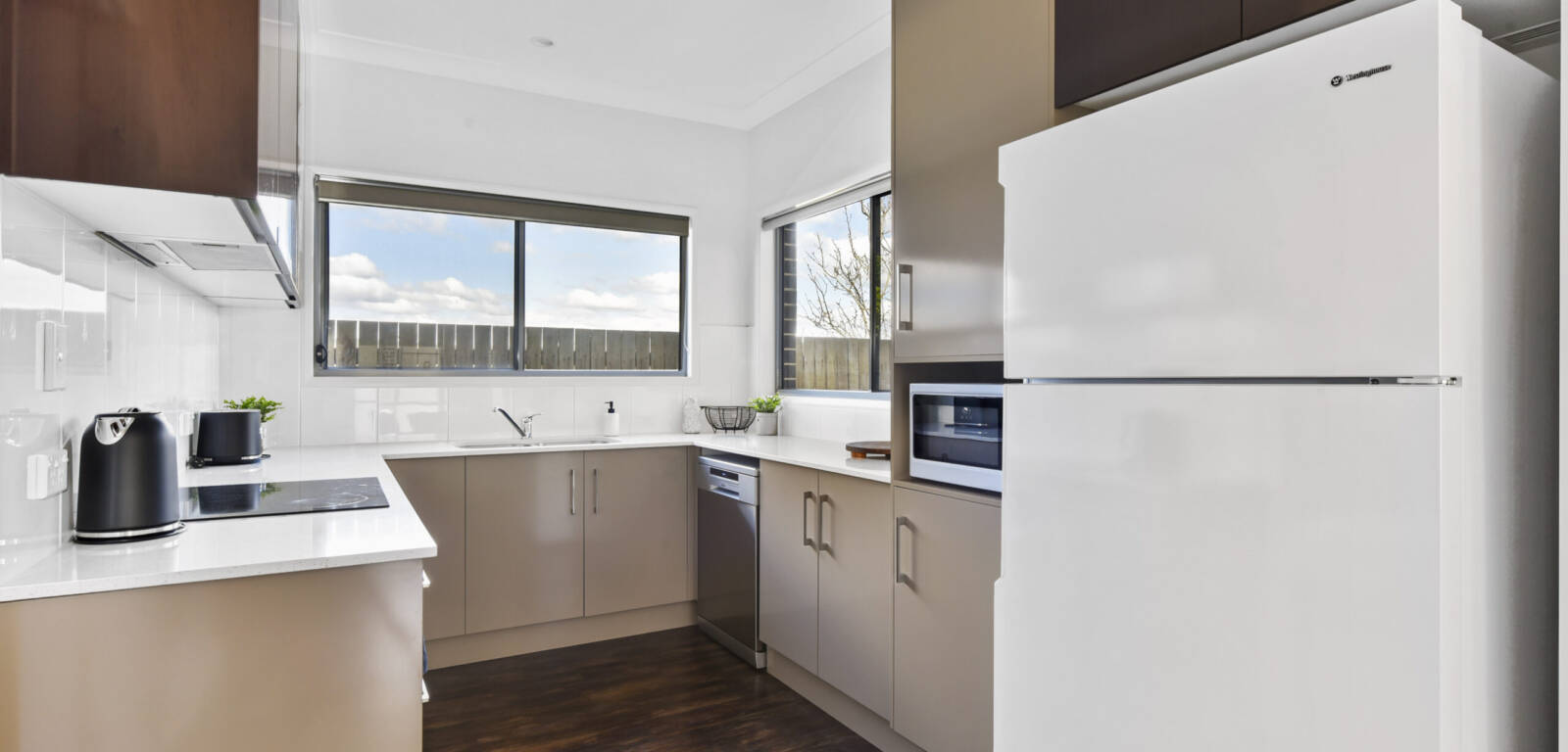 2a/126 Long Street, CENTENARY HEIGHTS, QLD 4350 AU