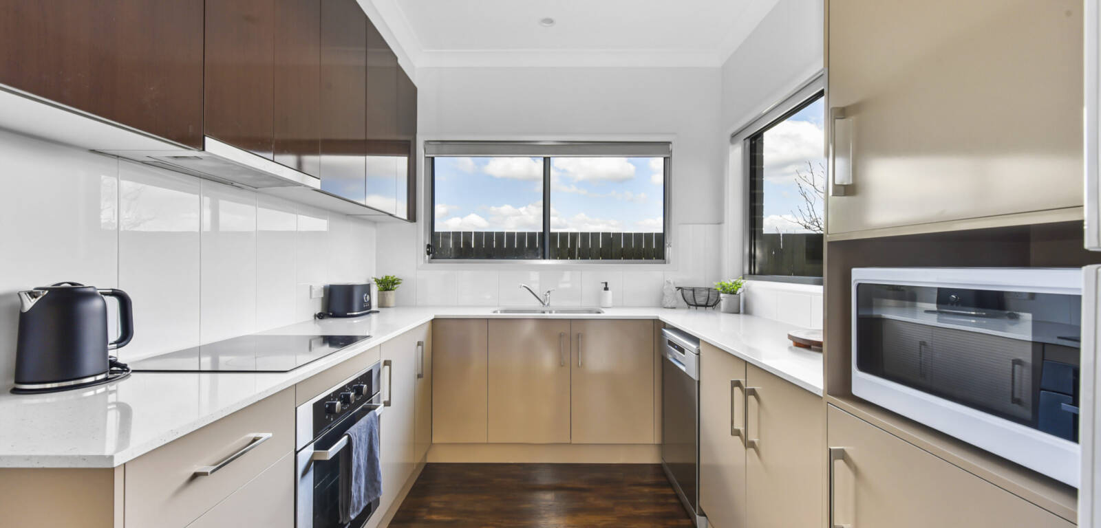2a/126 Long Street, CENTENARY HEIGHTS, QLD 4350 AU
